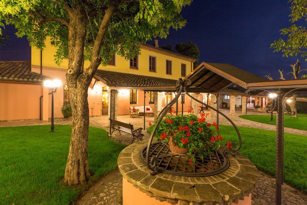 Villa Vomano Corte Dei Tini מראה חיצוני תמונה