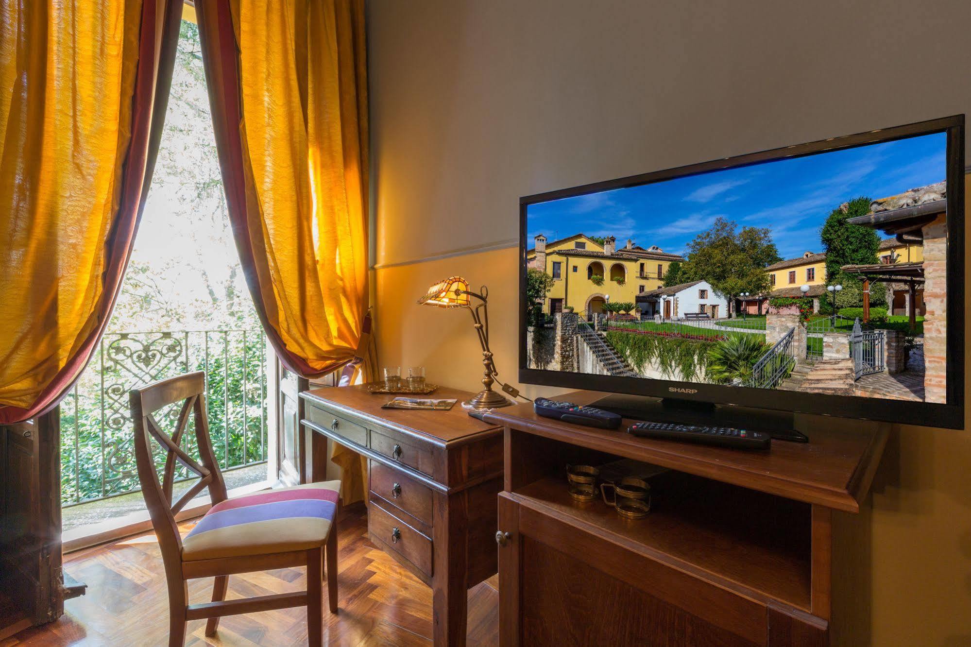 Villa Vomano Corte Dei Tini מראה חיצוני תמונה