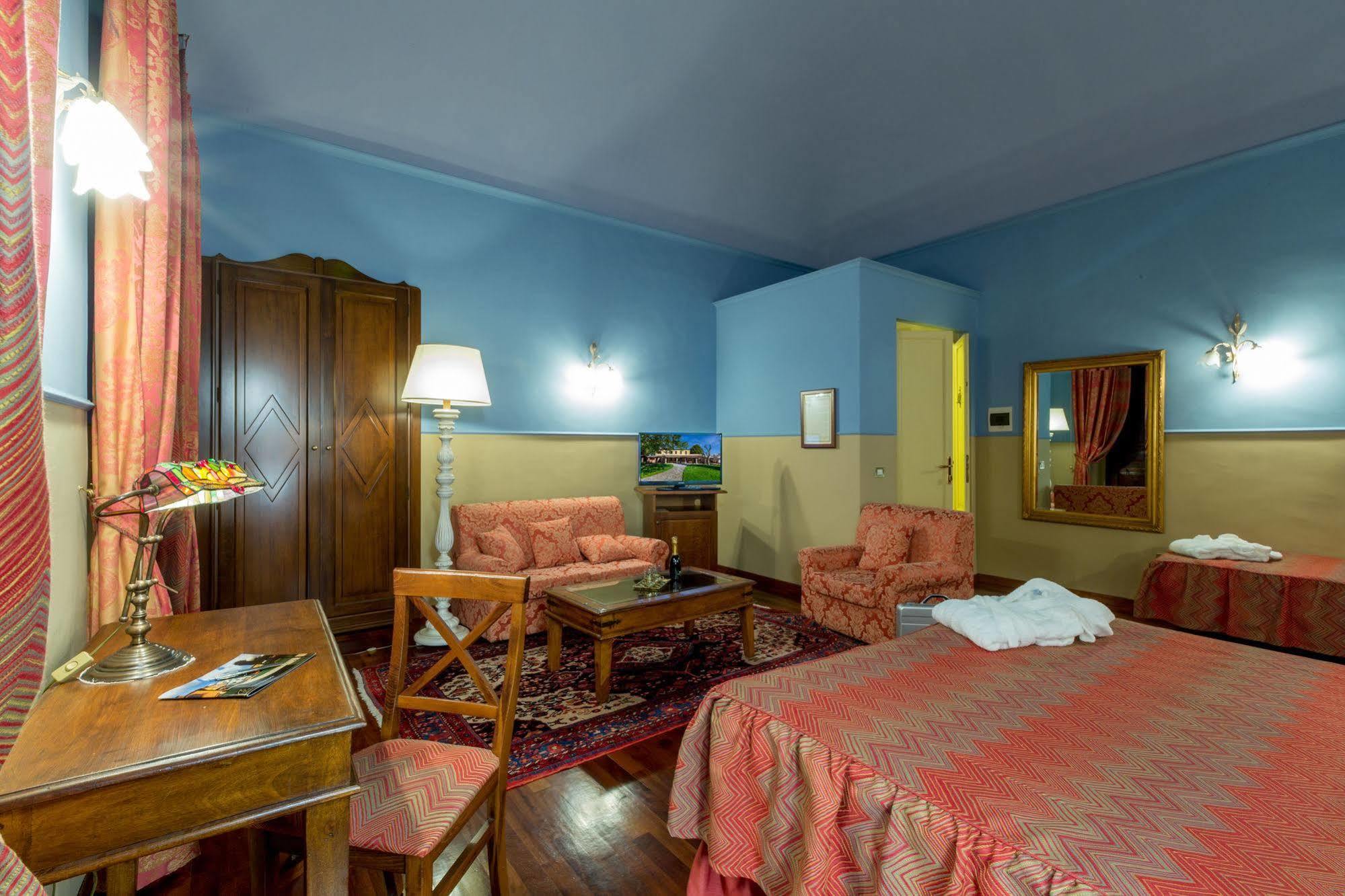 Villa Vomano Corte Dei Tini מראה חיצוני תמונה