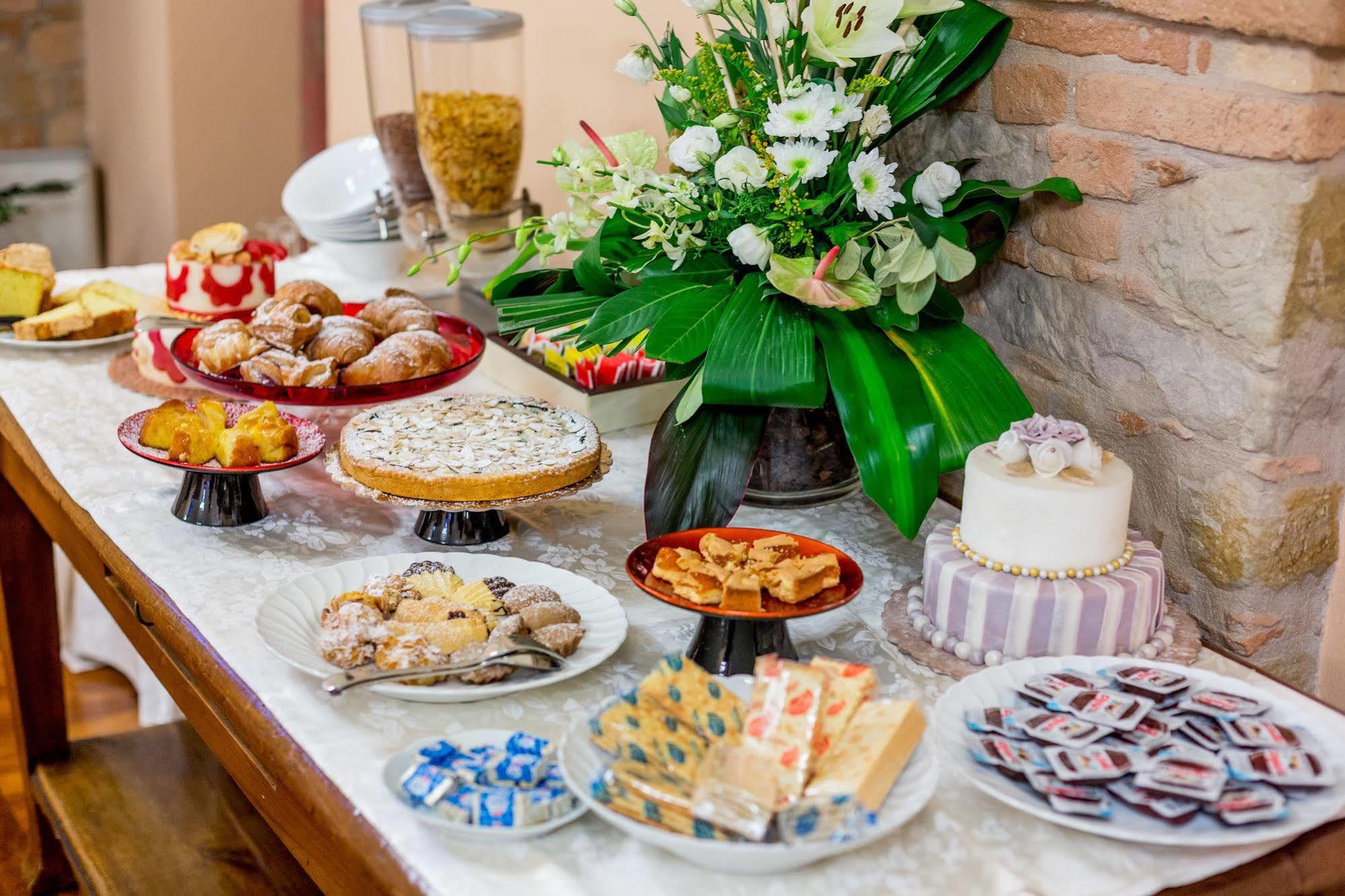 Villa Vomano Corte Dei Tini מראה חיצוני תמונה