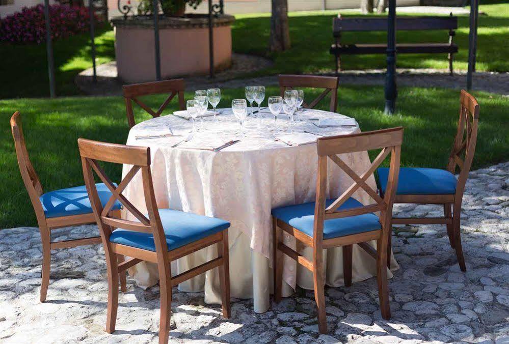 Villa Vomano Corte Dei Tini מראה חיצוני תמונה